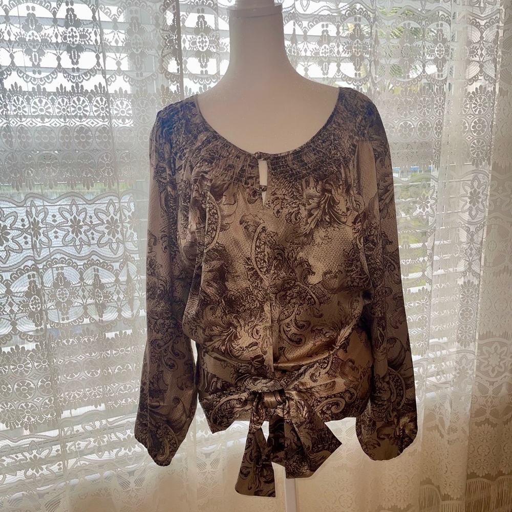 EUC BCBGMaxAzria 100% Silk Blouse Sz. M